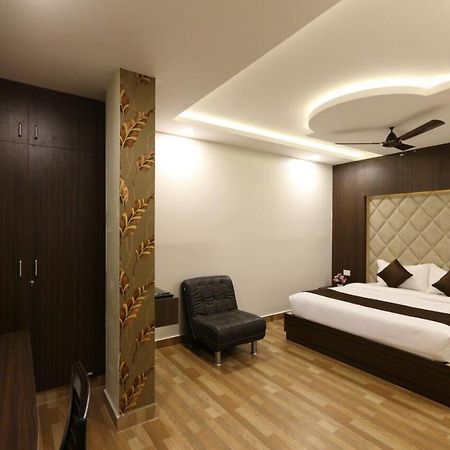 Hotel Rich Inn Chennai Exteriör bild