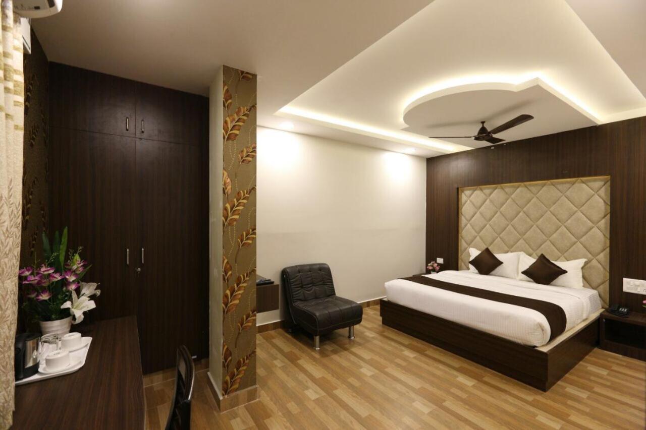 Hotel Rich Inn Chennai Exteriör bild