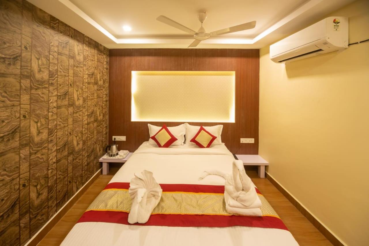 Hotel Rich Inn Chennai Exteriör bild